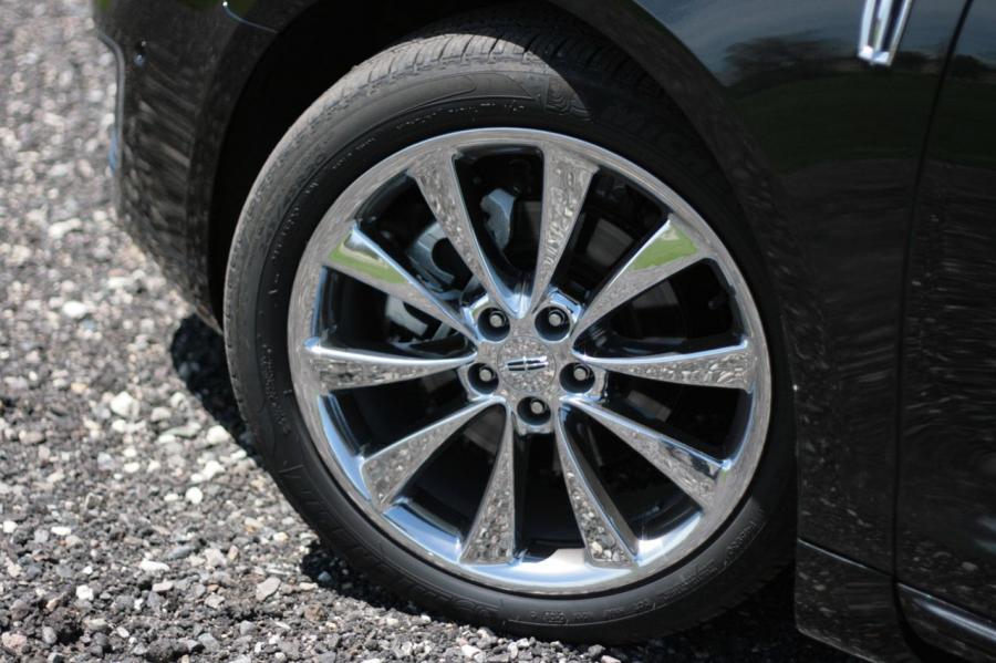  Lincoln MKS EcoBoost 2010 года  (фото 5 из 17)